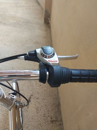 Bicicleta plegable Nautic plateada