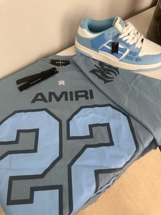 Camiseta Amiri y Zapatillas Amiri