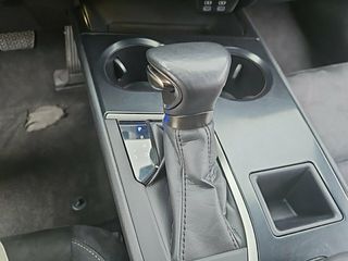 Lexus UX 2.0 250h Premium