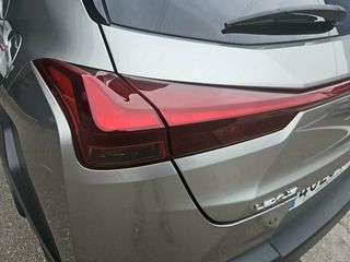 Lexus UX 2.0 250h Premium