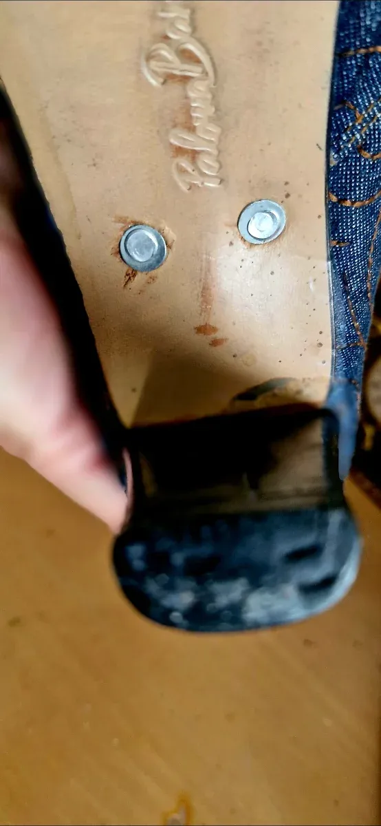 Botas de couro estilo campestre azuis e castanhas