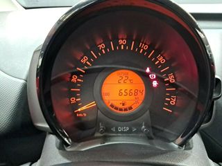 Toyota Aygo 1.0 70 x-play