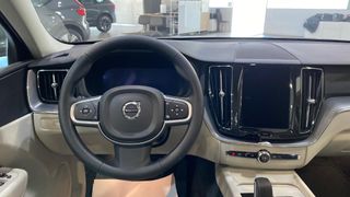 VOLVO XC60 2.0 B5 P CORE AUTO 4WD 5P