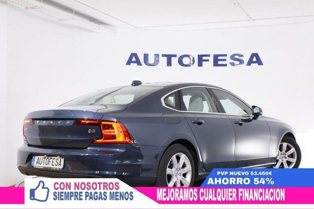 Volvo S90 D3 2.0 MOMENTUM 150CV AUTO 4P