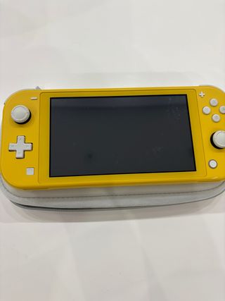 Nintendo Switch Lite Gialla
