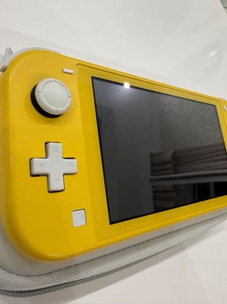 Nintendo Switch Lite Gialla
