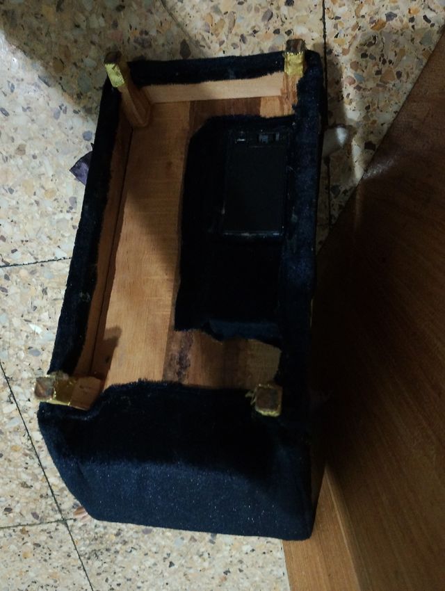 Muñeca musical con 12 nanas