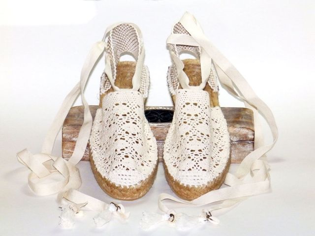 Alpargatas beige de encaje. 37, 38, 39 y 40