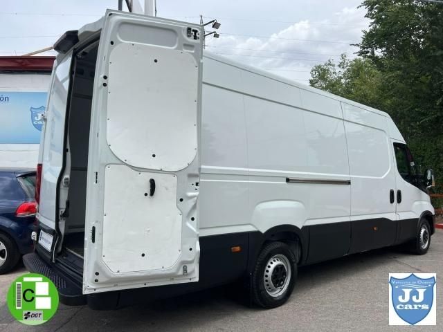 IVECO Daily 2.3 TD 35S 16 A8 V 4100H2 16 M3 