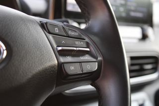 HYUNDAI Kona 150kW EV Tecno 484km