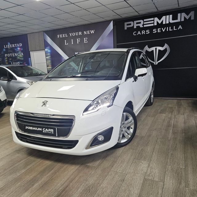 PEUGEOT 5008 Style 1.6 VTi 120