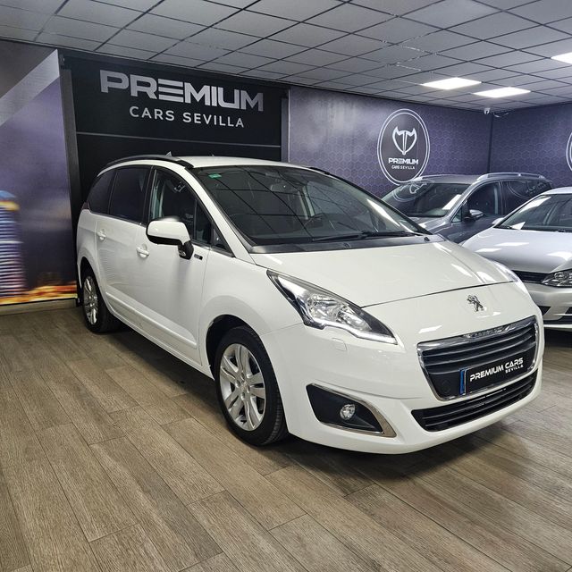 PEUGEOT 5008 Style 1.6 VTi 120