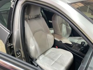 Lexus UX 2.0 250h Business
