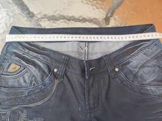 Pantalón vaquero Lois. Tiro bajo.