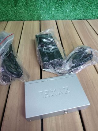 Switch Zyxel Gigabit 5 puertos