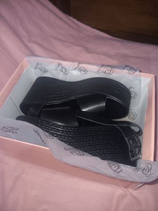 Plataformas de mujer negras