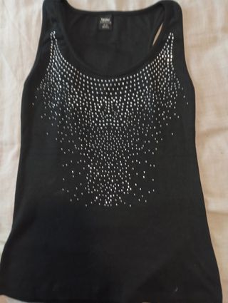 Musculosa Negra con Brillantes