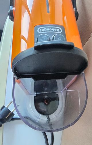 Cafetera Nespresso Delongui