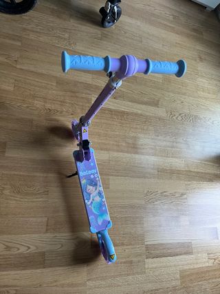 Patinete infantil con luces