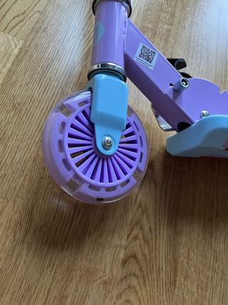 Patinete infantil con luces