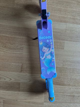 Patinete infantil con luces
