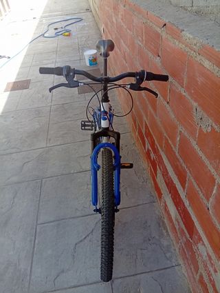 Bicicleta Freerider Blanca y Azul