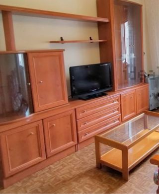 Mueble de salón de madera