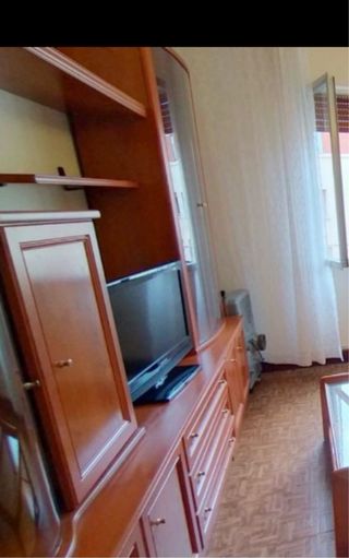 Mueble de salón de madera