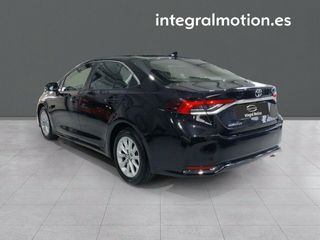 Toyota Corolla Sedán  125H Active Tech 