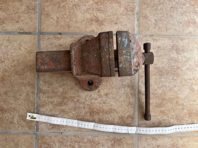 2 Tornillos de banco antiguos