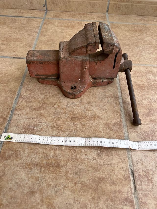 2 Tornillos de banco antiguos