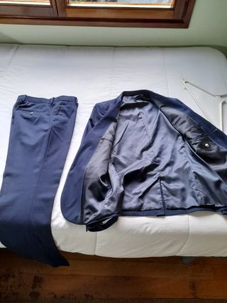 Traje H&M Azul Talla 46 Chico