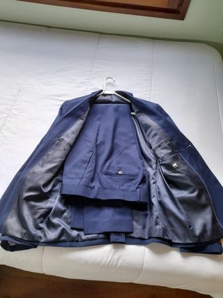 Traje H&M Azul Talla 46 Chico