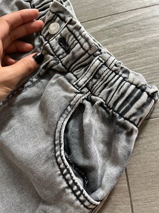 Shorts grigi di jeans