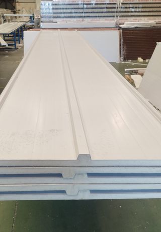 Panel Sándwich Imitación Madera. Pared y cubierta.