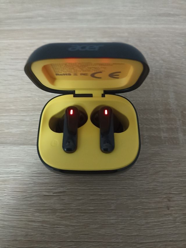 Auricolari Bluetooth Acer Neri con display touch .