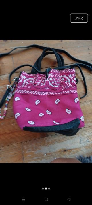 Borsetta a tracolla con fantasia bandana