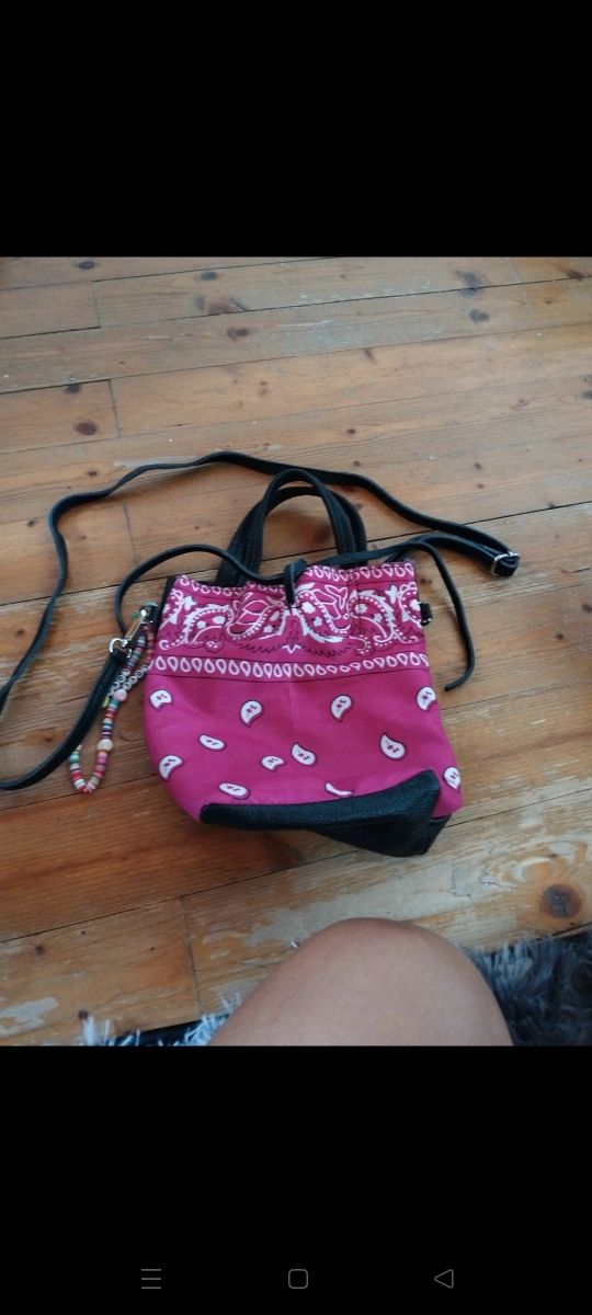 Borsetta a tracolla con fantasia bandana