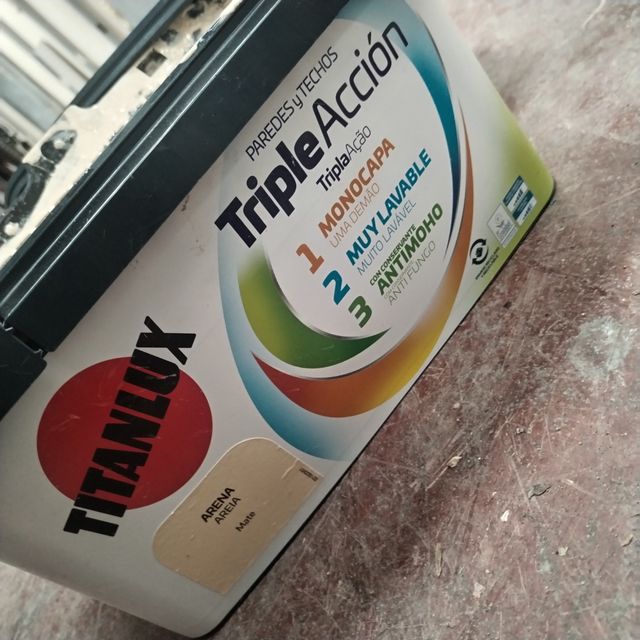 Pintura Titanlux Triple Acción Arena Mate