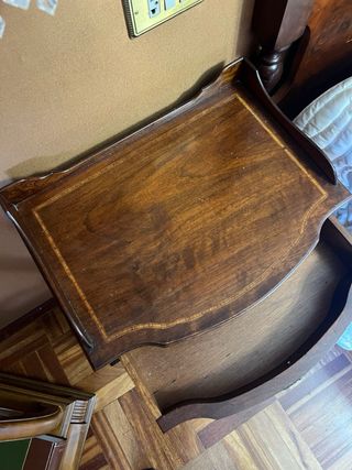 Mesitas de noche de madera con detalle