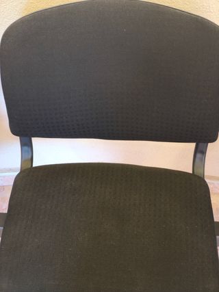 Sillas de oficina negras (3 unidades)