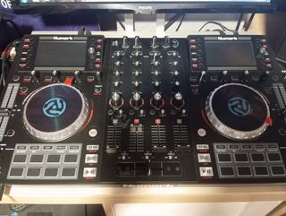 Controladora DJ Numark NVII Negra, 