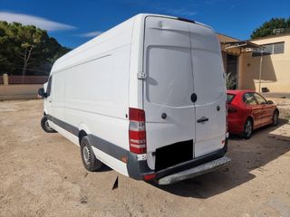 Mercedes-Benz Sprinter 2011