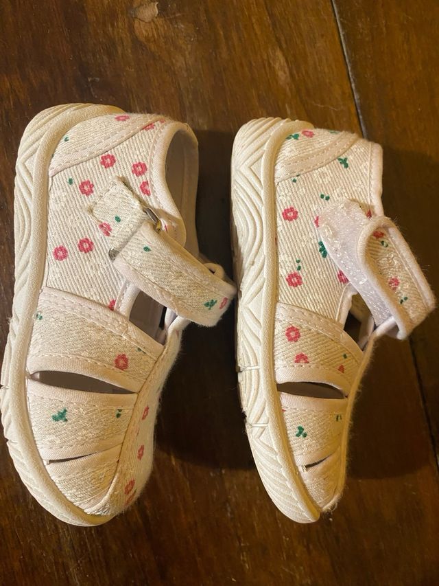 Scarpine Chicco n. 22 floreali