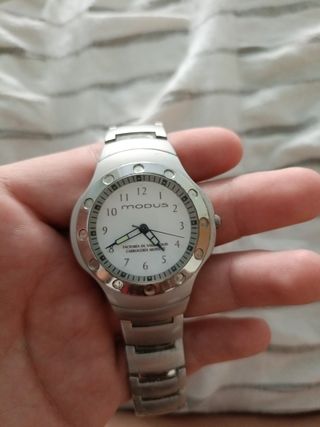Reloj Modus Pulsera Plata y Blanco