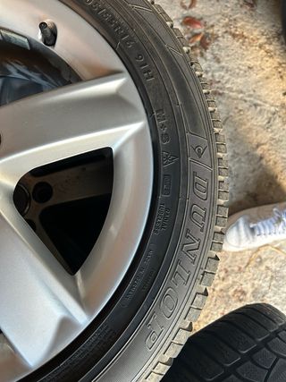 Neumáticos Invierno Dunlop 205/55R16 + Llantas