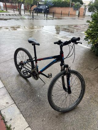 Bicicleta Trek MT220