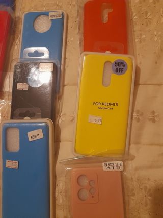 Custodie per cellulari Xiaomi, vendute separatamente