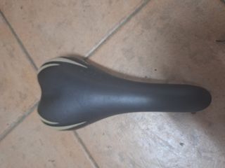 Sillín Velo Carbon Negro