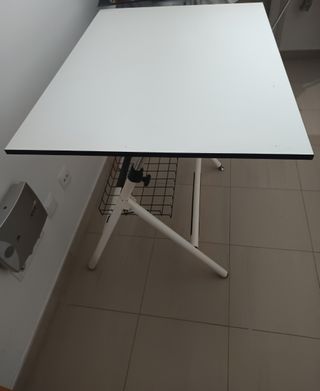 Mesa de arquitecto blanca